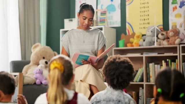 Qué es la educación formal y no formal: diferencias y ejemplos claros